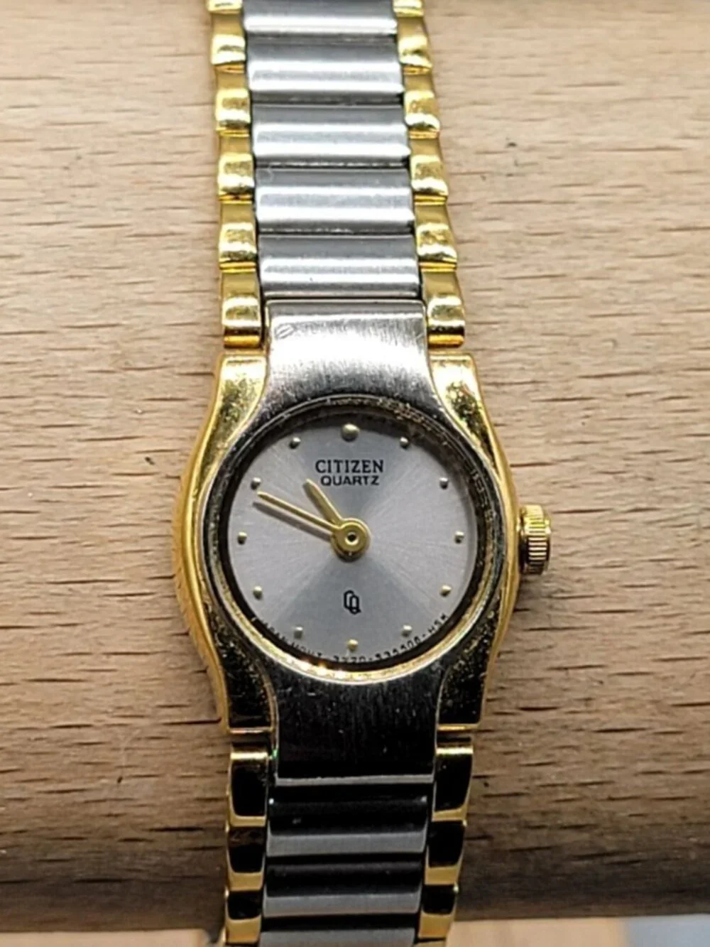 Citizen CQ Ladies Dainty Watch Vintage 5.75